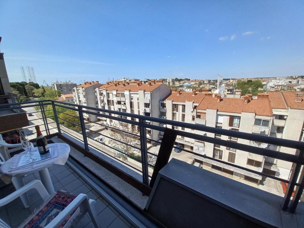 Iva Apartman Pula Exterior foto
