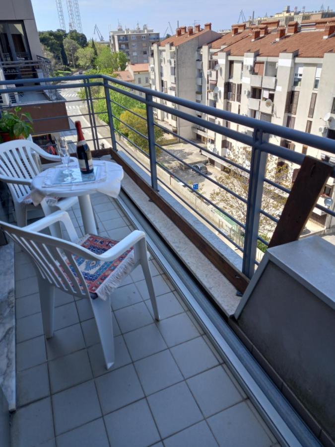 Iva Apartman Pula Exterior foto